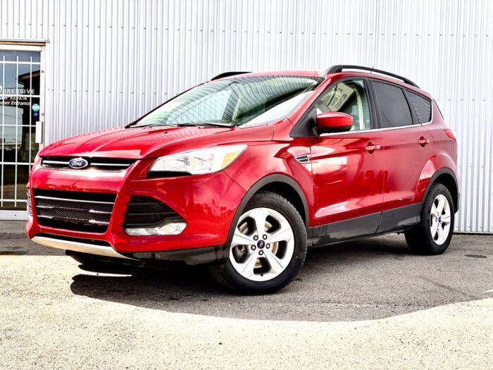 USED 2016 Ford Escape SE 4WD LEATHER-MOONROOF  Calgary AB T2G 4P2