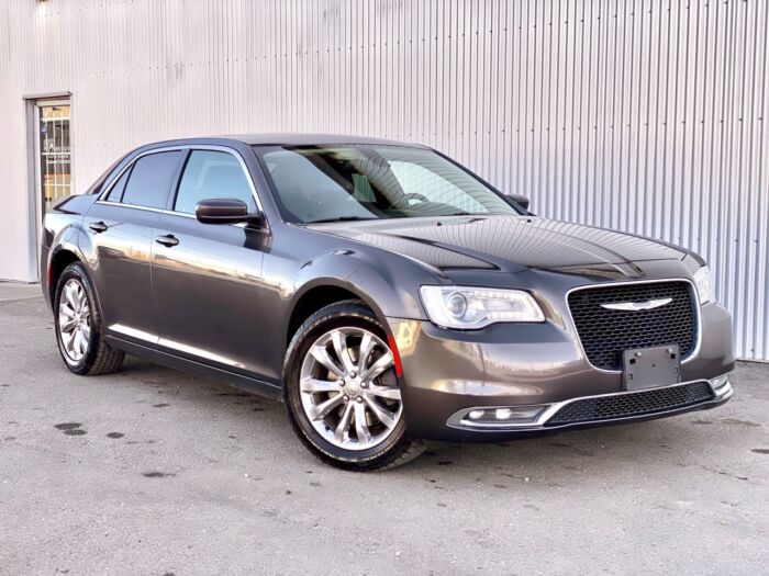 USED 2016 Chrysler 300 Touring 4dr Sdn Touring AWD Calgary AB T2G 4P2