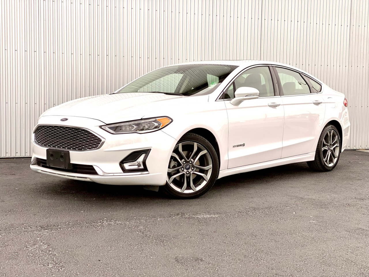 USED 2019 Ford Fusion Hybrid Titanium Hybrid Titanium / LEATHER / BACKUP CAM / SUNROOF Calgary AB T2G 4P2