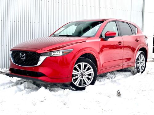 USED 2022 Mazda CX-5 Signature Signature AWD /  LEATHER / SUNROOF / BACKUP CAMERA Calgary AB T2G 4P2