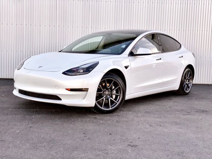 USED 2022 Tesla Model 3 Long Range Long Range AWD *Ltd Avail* Calgary AB T2G 4P2