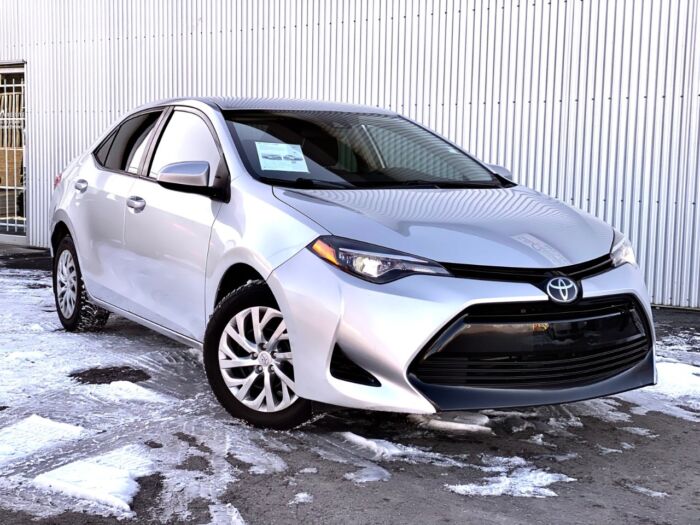 USED 2017 Toyota Corolla SE CVT SE w/ BACKUP CAMERA Calgary AB T2G 4P2